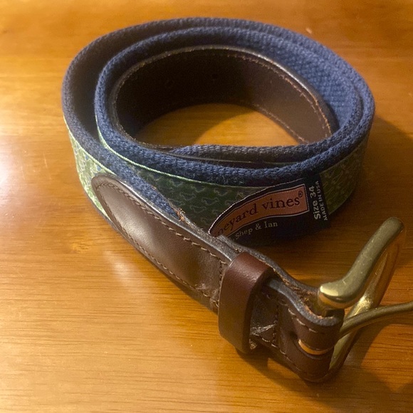 Vineyard Vines Other - Vineyard vines belt size 34
